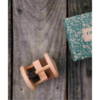 Wooden baby rattle for newborns 0–12 months – Fieldfare